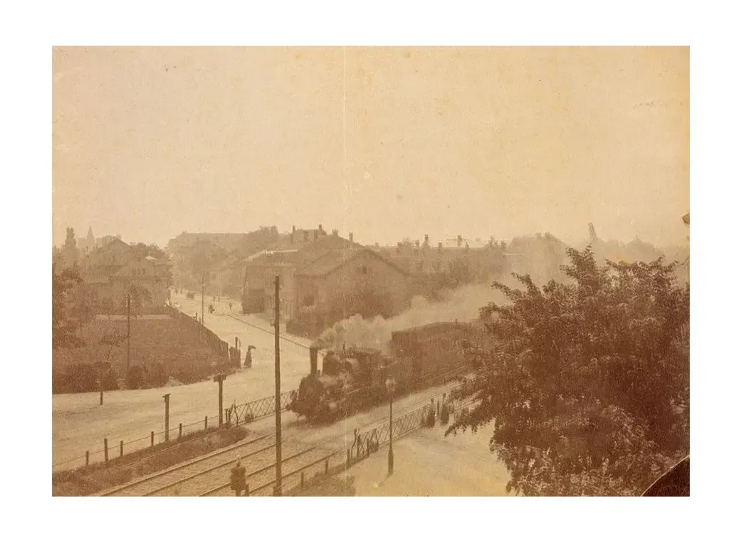 Missionsstrasse mit Bahnübergang der Eisenbahn Mulhouse-Bâle, um 1890
