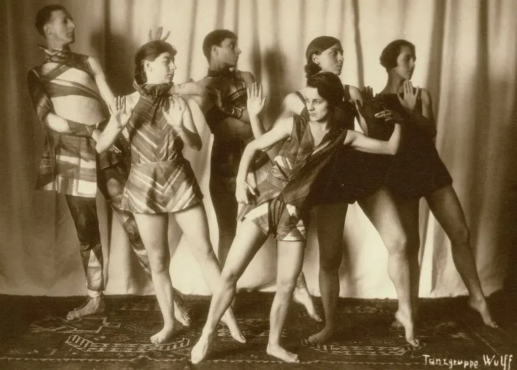 Tanzgruppe Wulff, Aufführung der Tanzsuite nach Musik von Alfredo Casella, 1927